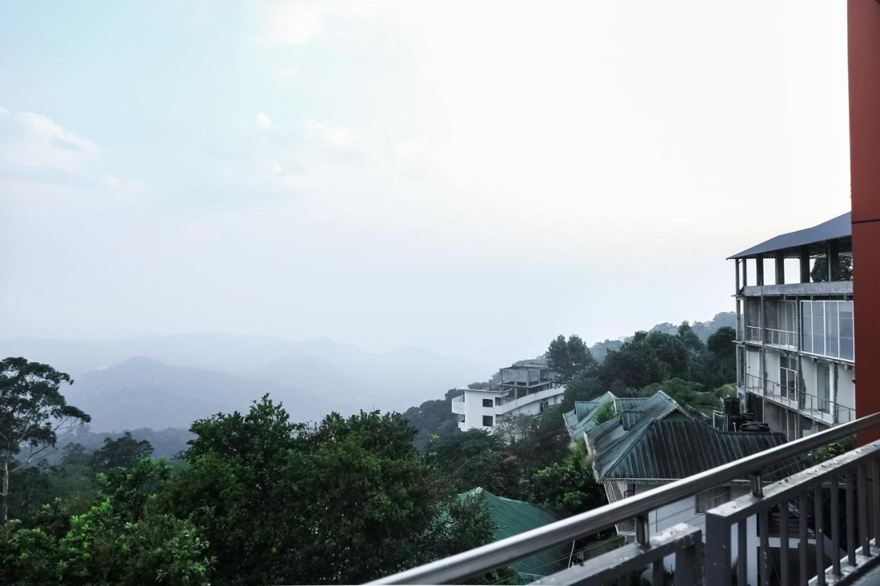 Oyo 8506 Pallivasal Munnar Esterno foto
