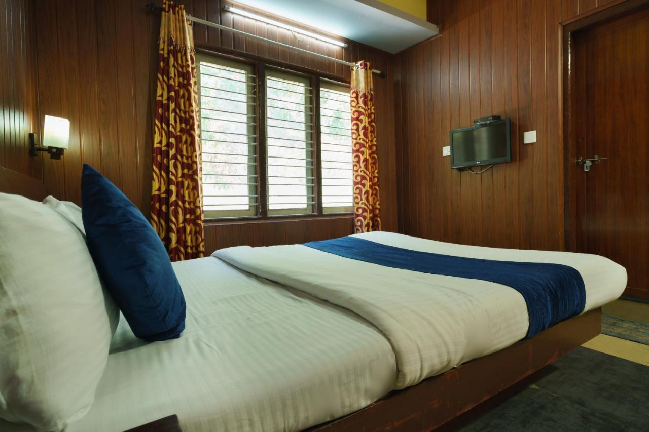Oyo 8506 Pallivasal Munnar Esterno foto